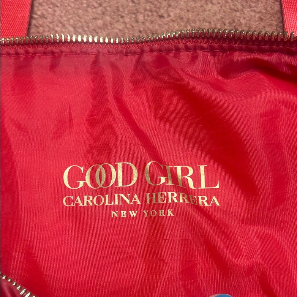 Elegant Red Quilted Tote Bag - Picture 2 of 3